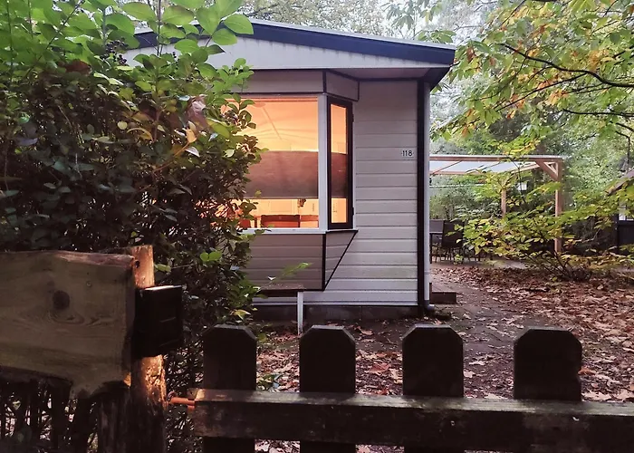 In 'boshuisje Dennenrust' Hattemerbroek